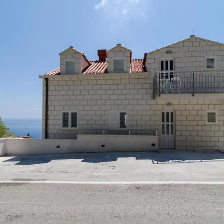 Apartment Ari- Three Bedroom With Balcony And Sea View - Attic *