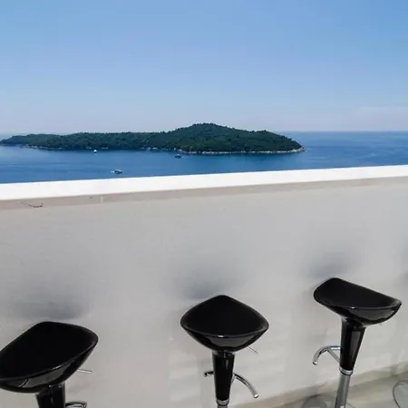 Ari- Three Bedroom With Balcony And Sea View - Attic Апартаменты Дубровник