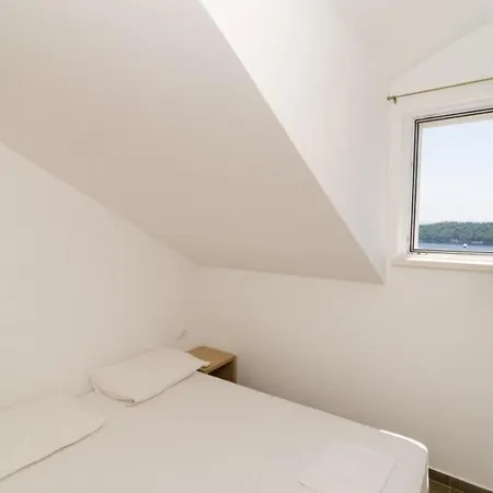 Ari- Three Bedroom With Balcony And Sea View - Attic Apartment *